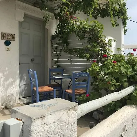 Apartment Yria Piso Livadi